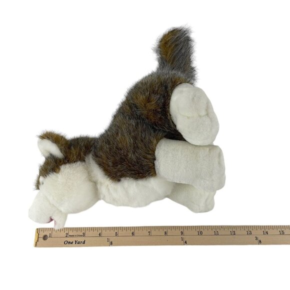 Cascade Toy Timber Wolf Plush 12" Howling Brown Husky Dog Yellow Eyes Realistic - Picture 7 of 8